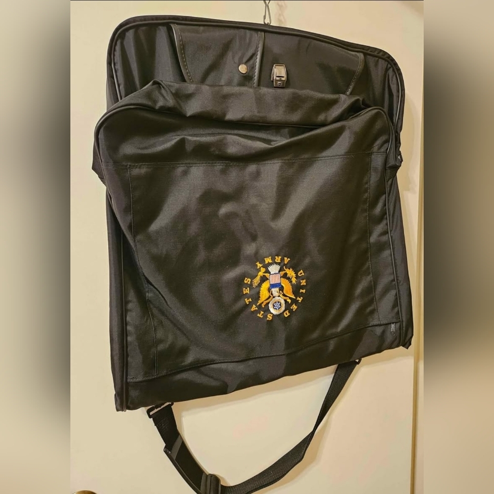 United States Army Garment Bag like new
